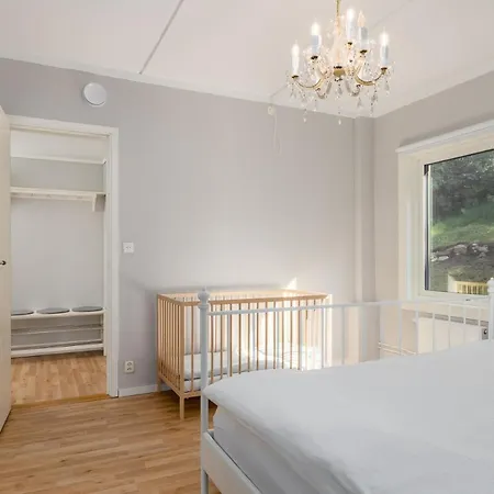 Large 3br City With Amazing View, Family Friendly Apartment Bergen