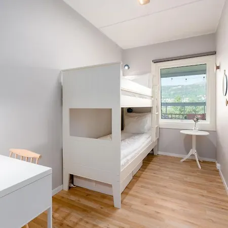 Apartment Large 3br City With Amazing View, Family Friendly *